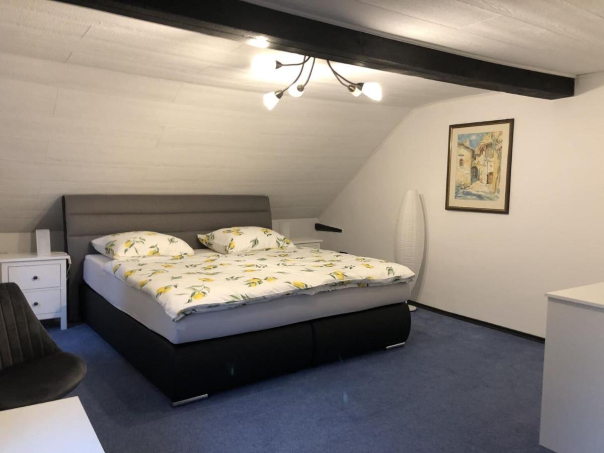 Ferienwohnung Auf Denkmalgeschuetztem Sturmhof Grefrath Exterior photo